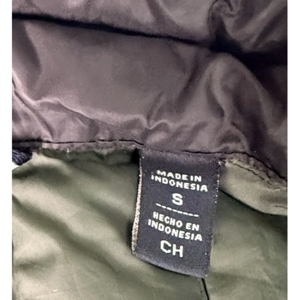 Tommy Hilfiger  ultra loft lightweight packable puffer  black with green lining